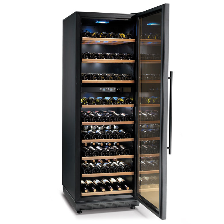 Sirman - MONFERRATO - Porta con vetro temperato doppio provvisto di protezione UV, compresa di serratura con chiave. - Kit porta reversibile incluso - Ripiani estraibili in legno - Comandi digital touch - Regolazione termostato in °C o °F - Display e luce