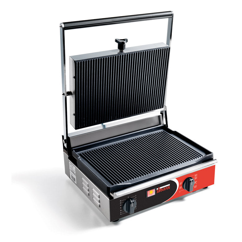 Sirman - TOP CORT Adatta per cucinare qualsiasi tipo di carni, pesce, uova, verdure, formaggi, ovvero qualsiasi alimento portato alla cottura su piastra; ideale per toast farciti, panini caldi di vario spessore e dimensione. Facile da maneggiare e da posi